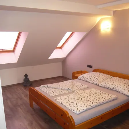Luna Apartmanhaz Siófok