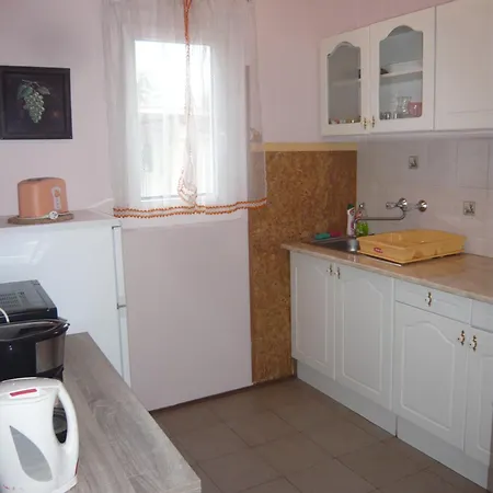 Luna Apartmanhaz Apartman Siófok