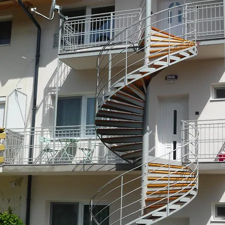 Luna Apartmanhaz * Siofok